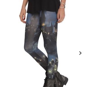 NWT Hot Topic Harry Potter Boat Scene Leggings